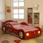 Kartun Kamar Tidur / Kids Playroom Furniture Anak Balapan Car Bed Dengan Lampu LED